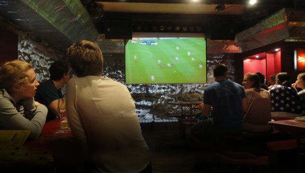 Watching a soccer game helps to make better in-play betting decisions.